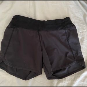 black ivvia shorts
